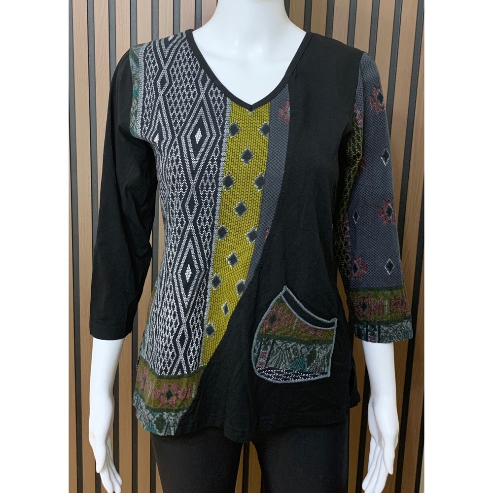 Parsley & Sage Women's S V-Neck Lagenlook Top 3/4 Sleeve Patchwork Pocket